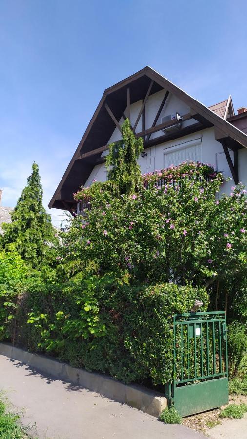Leander Apartman Balatonlelle Exterior photo
